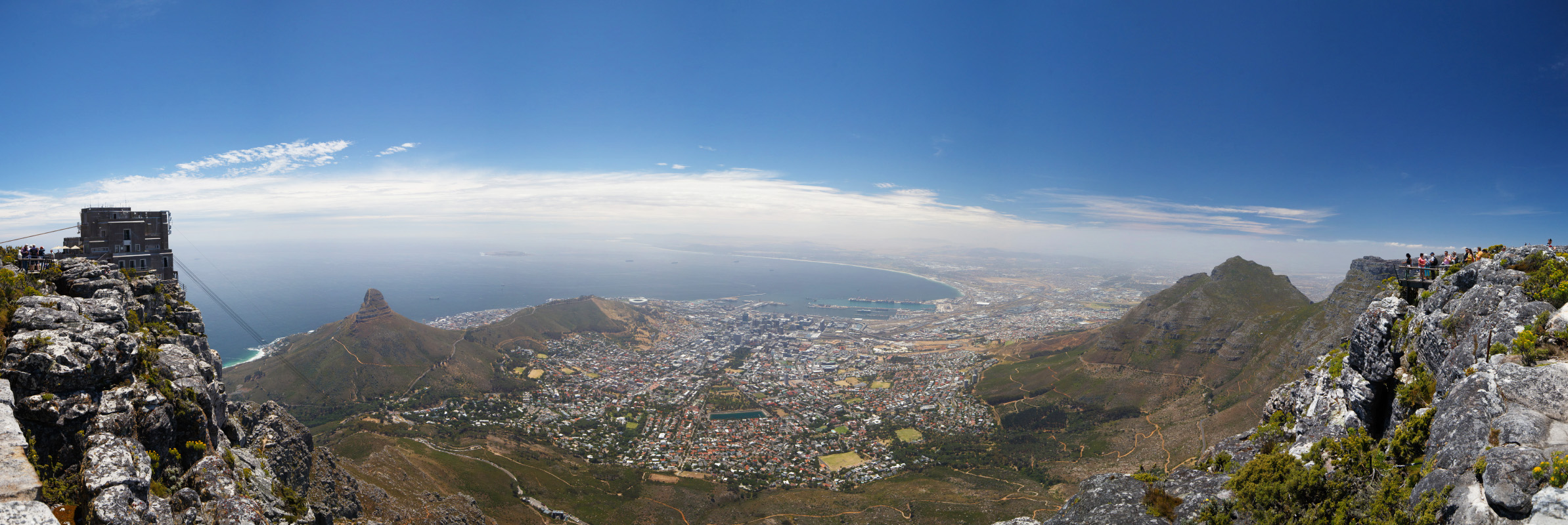 Pano9small.jpg - Kolor stitching | 7 pictures | Size: 15275 x 5119 | Lens: Standard | RMS: 2.77 | FOV: 199.06 x 60.34 ~ -1.92 | Projection: Cylindrical | Color: LDR |